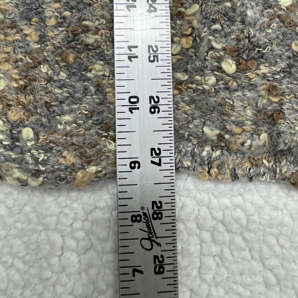 Women’s Susan Bristol 1X Tan Cardigan Sweater - Picture 12 of 13